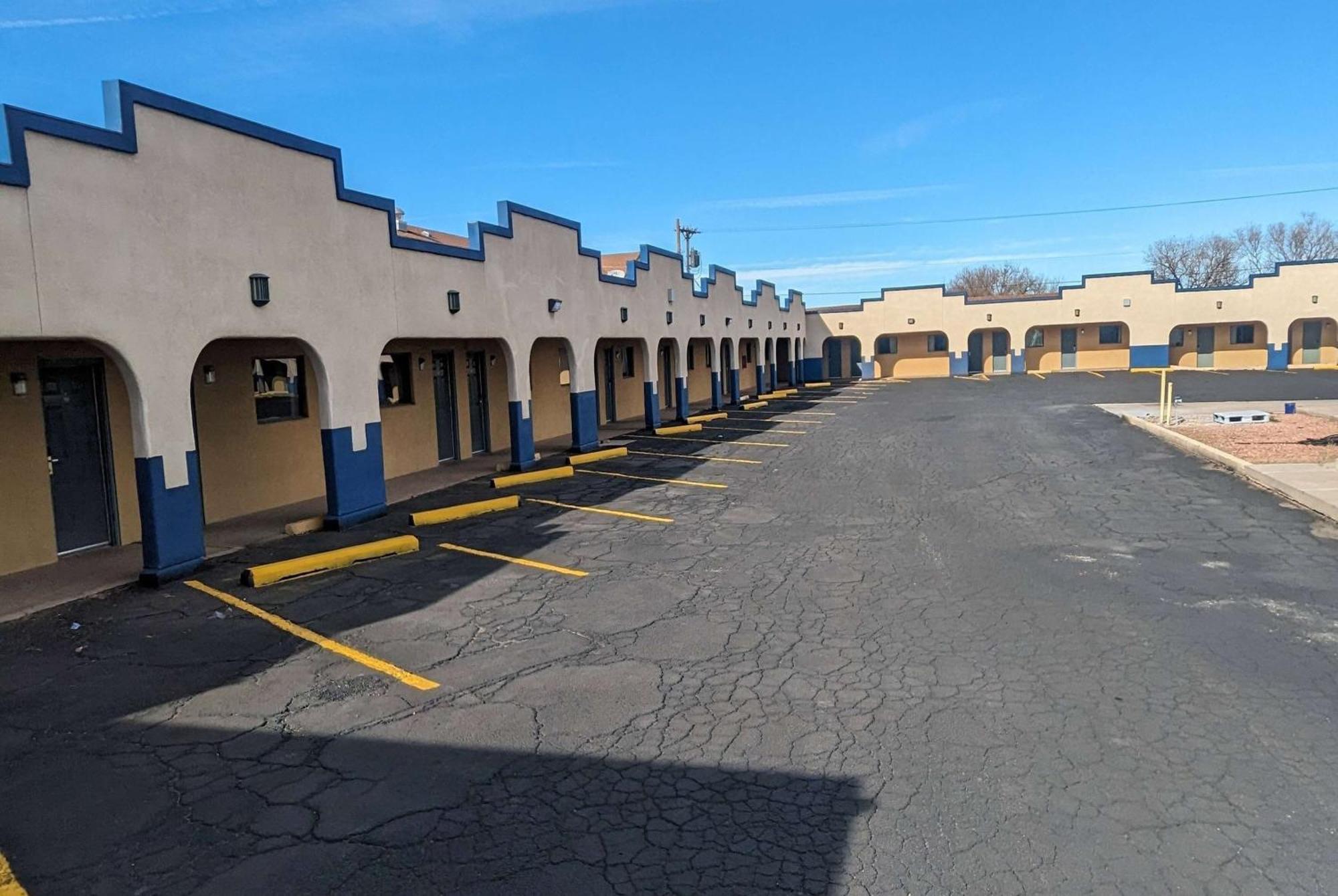 Travelodge By Wyndham Clovis Extérieur photo