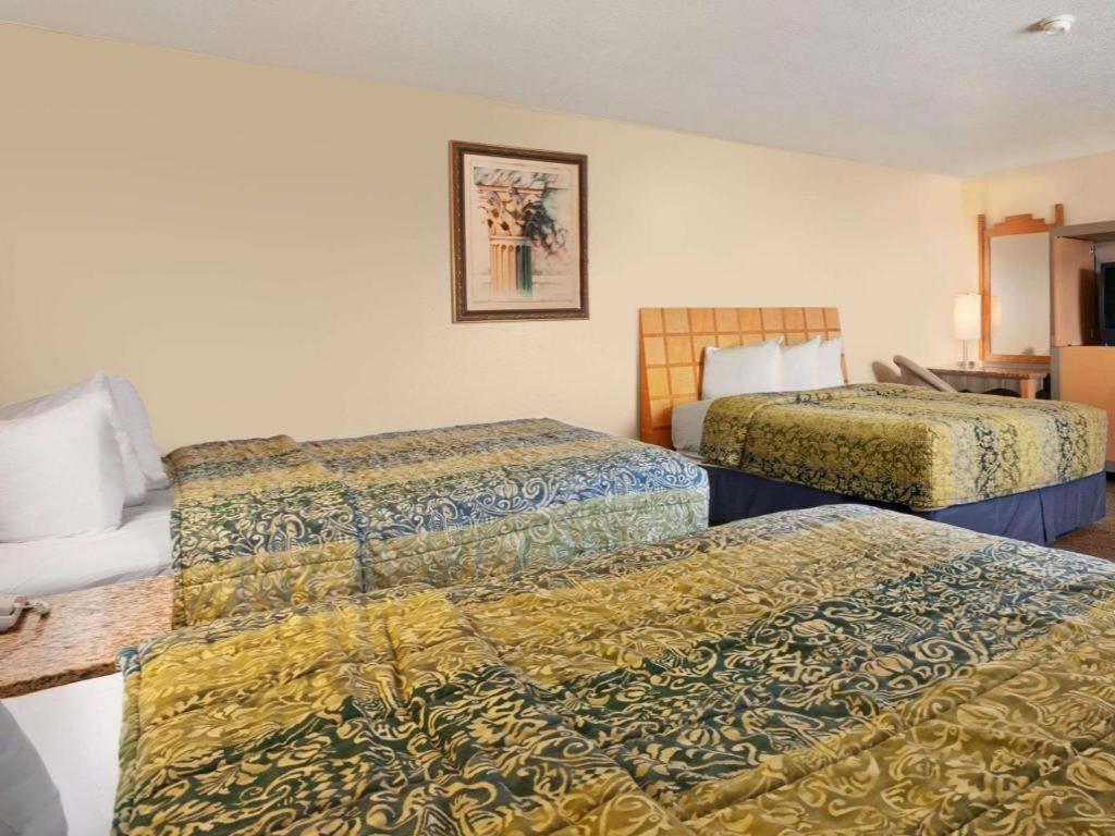 Travelodge By Wyndham Clovis Extérieur photo