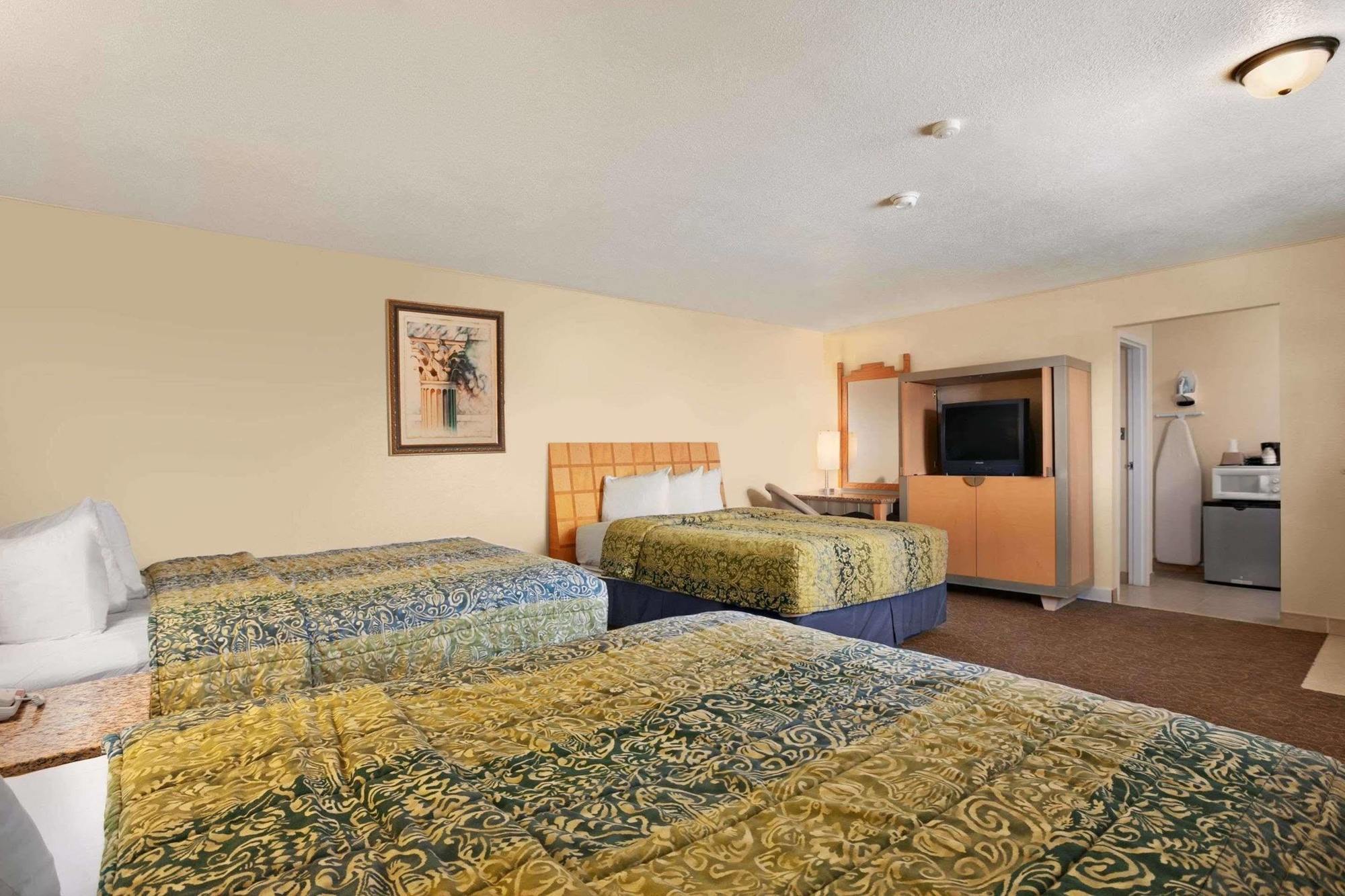 Travelodge By Wyndham Clovis Extérieur photo